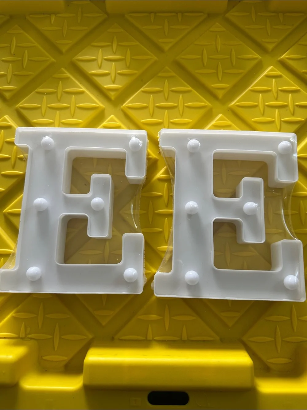 White Letter 'E' Wall Decor Lights - marquee light up